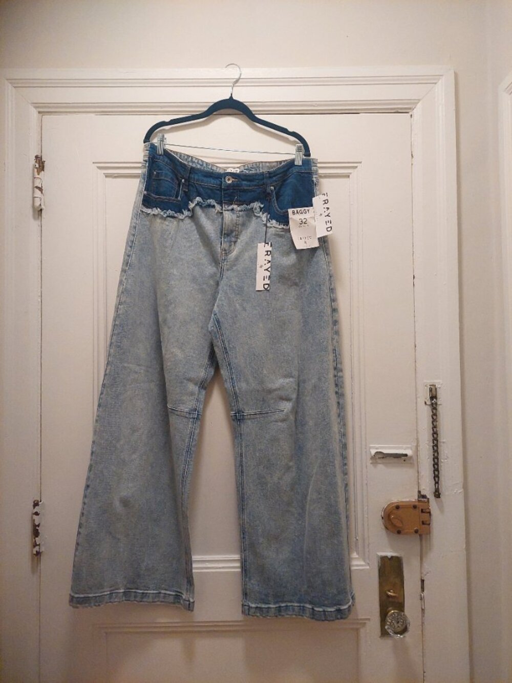 Frayed Two-Tone Blue Ankle Jeans by FRAYED 32 14 NWT